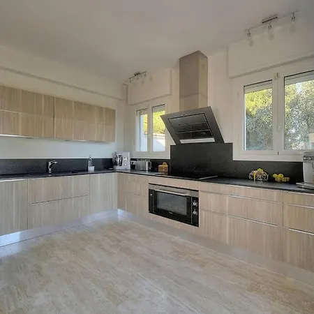 Villa Frgk Le Petit Bois Panoramic View, Lush Garden Ultra-fast Wi-fi Near Cannes Vallauris