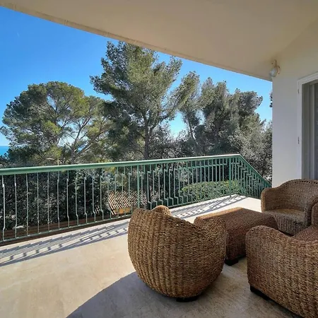Hébergement de vacances Frgk Le Petit Bois Vue Panoramique Jardin Verdoyant Près De Cannes *